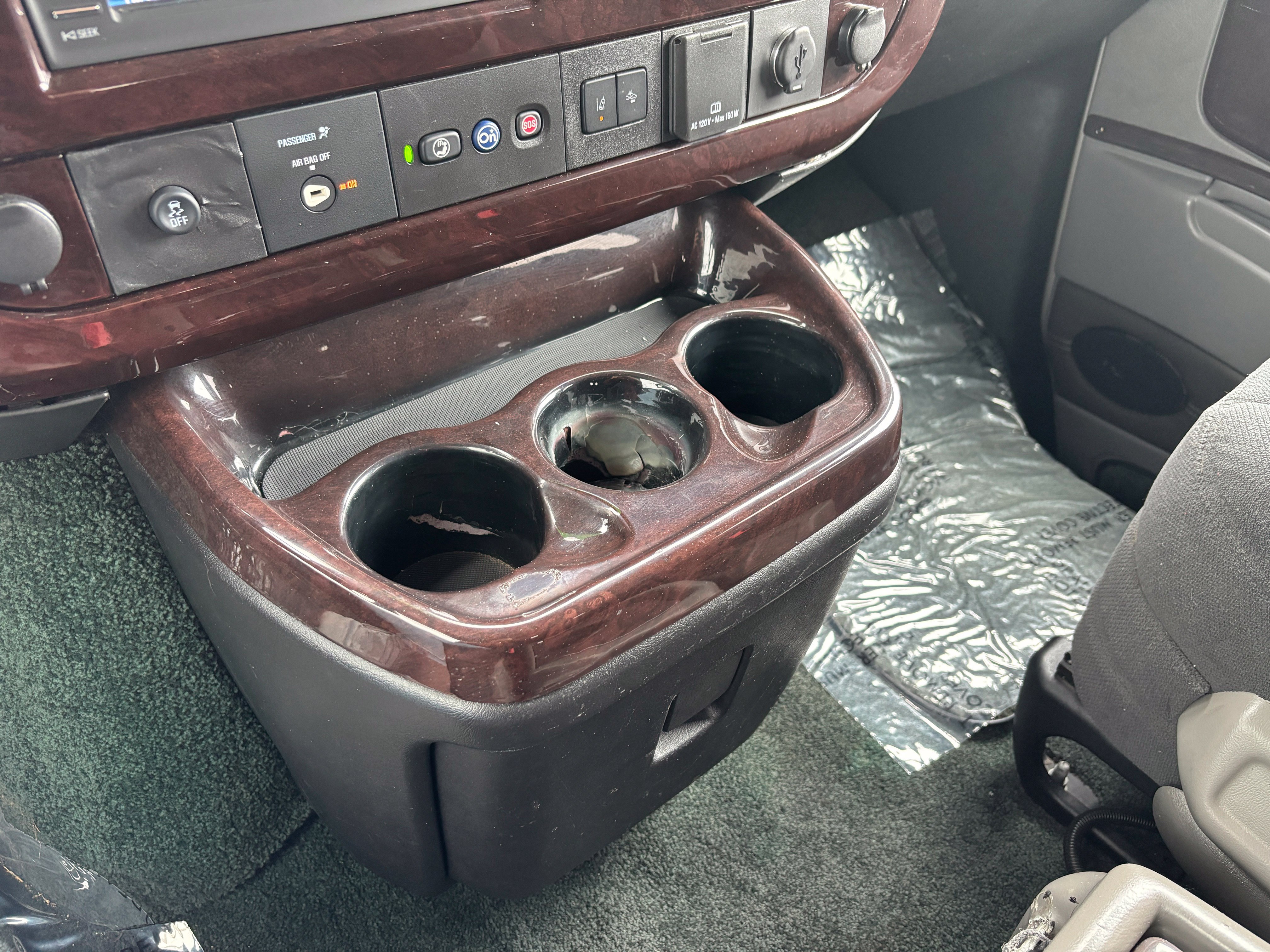 Used 2019 Chevrolet Express 2500 w/ Enhanced Convenience Package RWD image 33