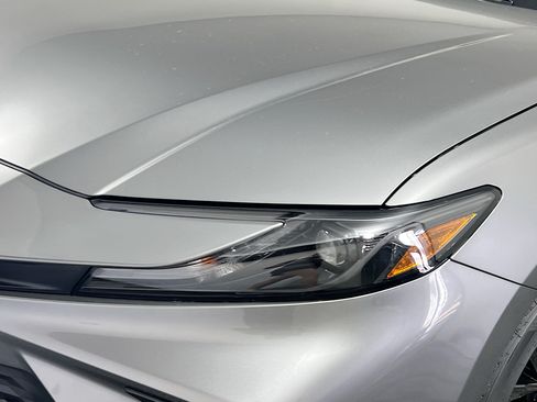 Used 2026 Toyota Camry SE FWD image 11