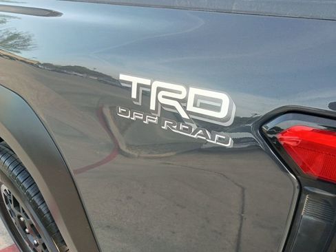 Used 2025 Toyota Tacoma TRD Off-Road image 12