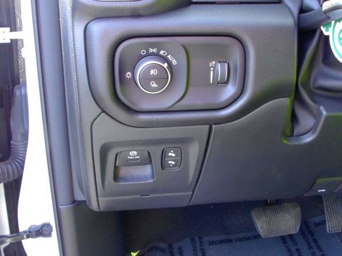 Used 2024 RAM 1500 Big Horn AWD/4WD image 14