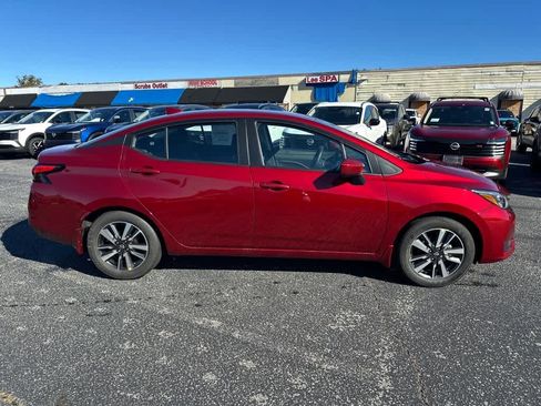 New 2025 Nissan Versa SV w/ Trunk Package FWD image 2