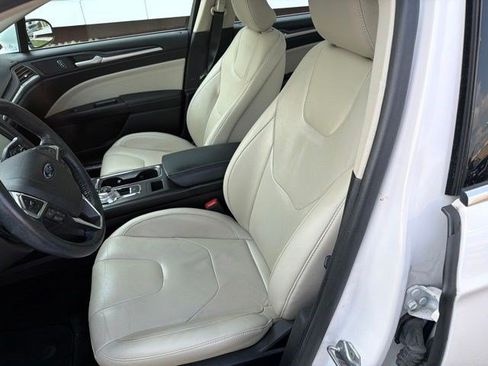 Used 2017 Ford Fusion Titanium FWD image 13