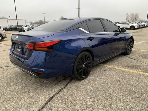 Used 2019 Nissan Altima 2.5 SR w/ SR Premium Package image 3