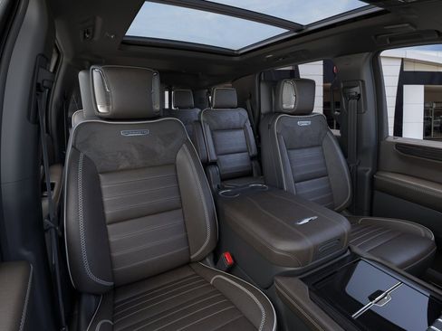 New 2026 GMC Yukon Denali Ultimate AWD/4WD image 16