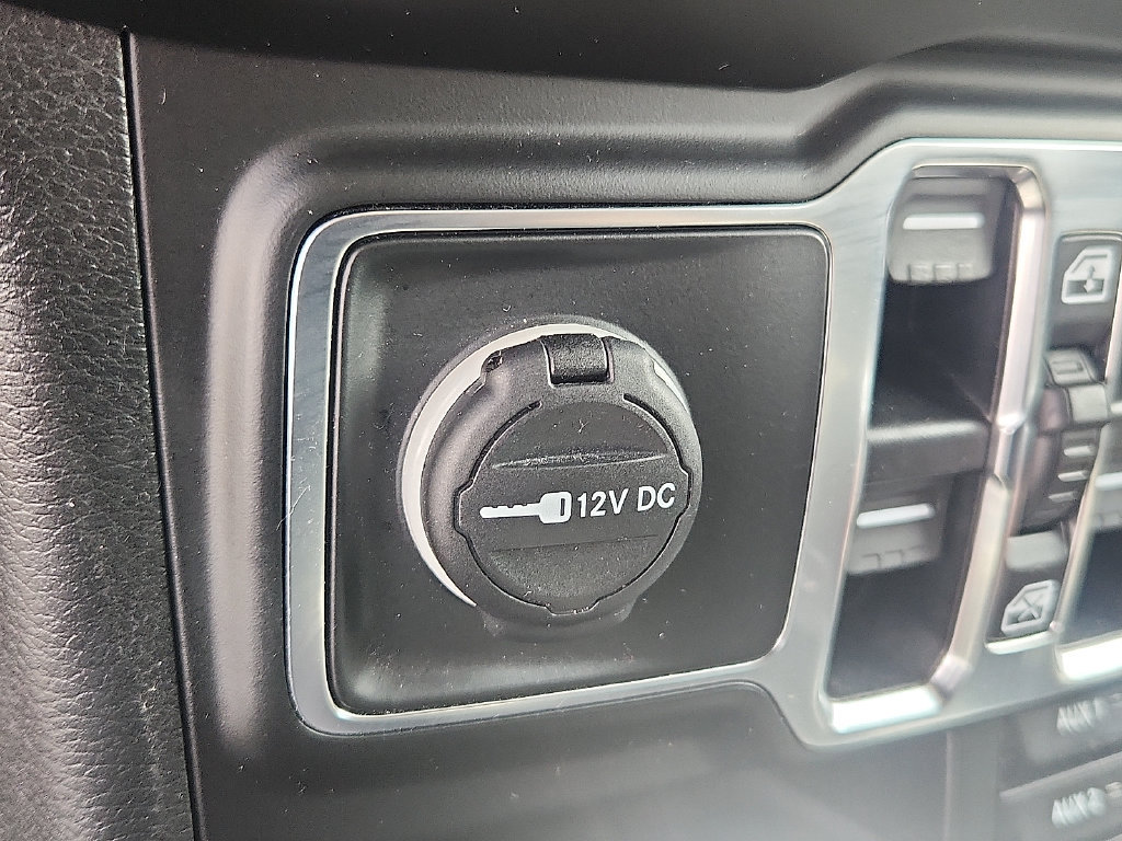 Used 2021 Jeep Wrangler Unlimited Sport AWD/4WD image 25