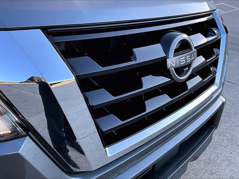 Used 2022 Nissan Armada Platinum w/ Captain's Chairs Package image 28