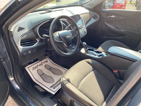 Used 2019 Chevrolet Malibu LS w/ LPO, Convenience Package 1 FWD image 3
