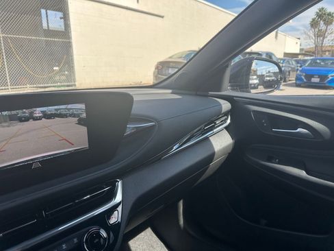 Used 2025 Buick Envista Sport Touring image 34