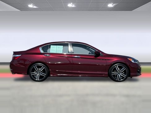 Used 2016 Honda Accord Sport image 7