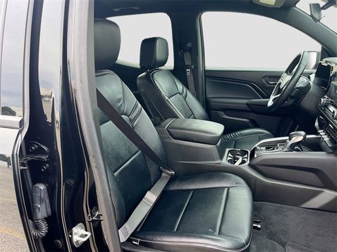 Used 2024 Chevrolet Colorado LT w/ LT Convenience Package image 26