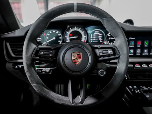 Used 2024 Porsche 911 Dakar image 11