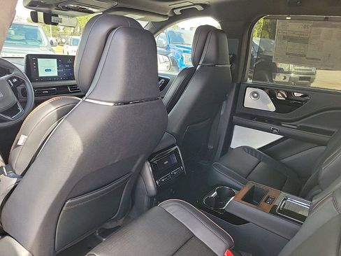New 2025 Lincoln Aviator Black Label w/ Jet Appearance Package image 16