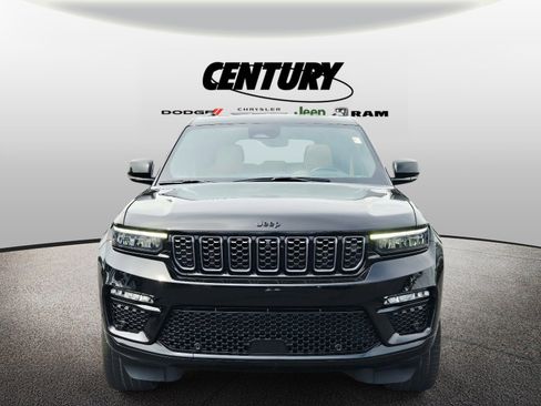 Used 2024 Jeep Grand Cherokee Summit AWD/4WD image 9