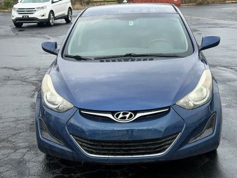 Used 2015 Hyundai Elantra SE image 2