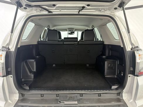 Used 2024 Toyota 4Runner SR5 Premium AWD/4WD image 19