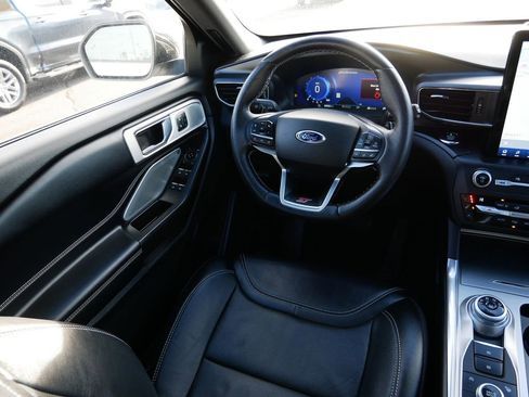 Used 2020 Ford Explorer ST w/ ST Street Pack image 13