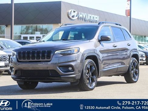 Used 2019 Jeep Cherokee Latitude Plus image 1