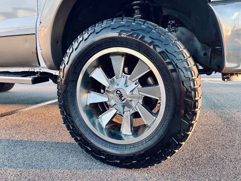 Used 2014 Ford F250 Lariat image 38