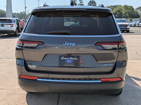 Used 2022 Jeep Grand Cherokee L Limited image 7