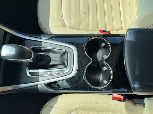 Used 2018 Ford Edge SEL w/ Equipment Group 201A image 26