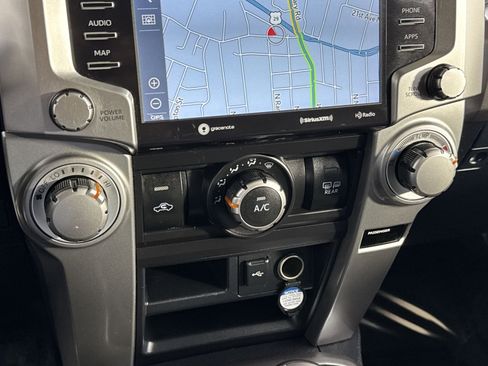 Used 2020 Toyota 4Runner SR5 Premium image 25