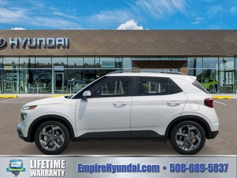 New 2026 Hyundai Venue SEL image 3