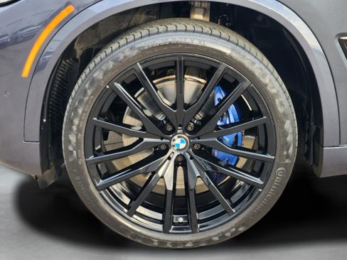 Used 2022 BMW X5 xDrive40i w/ M Sport Package image 9