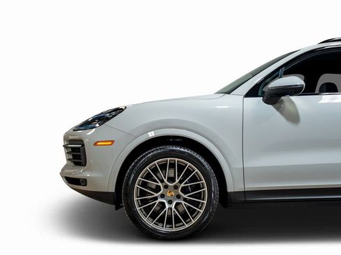 Used 2022 Porsche Cayenne S Platinum image 25
