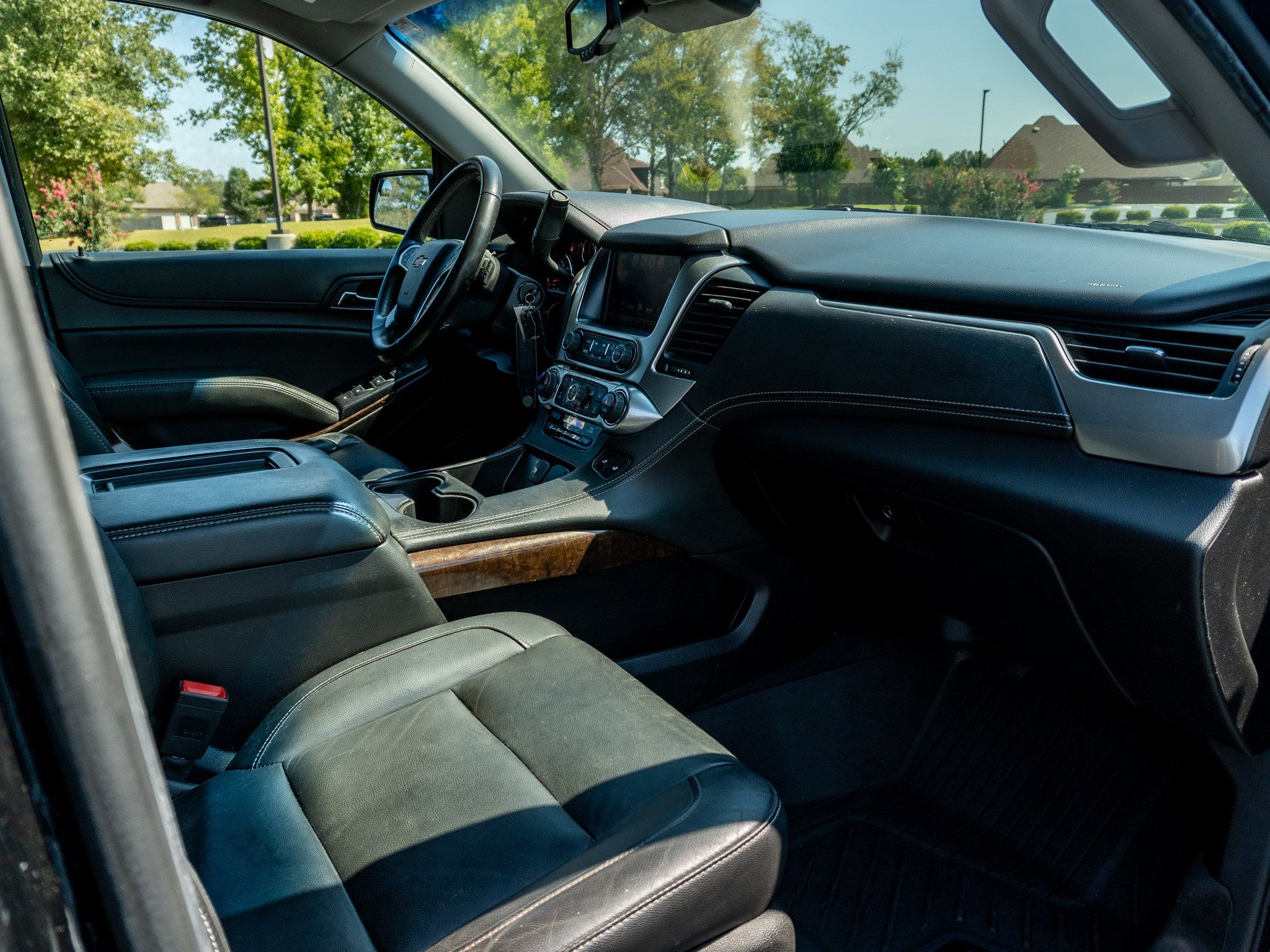 Used 2019 Chevrolet Tahoe LT w/ Z71 Midnight Edition AWD/4WD image 19