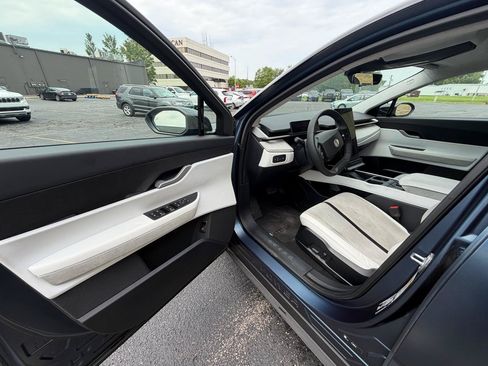 Used 2023 Fisker Ocean One AWD/4WD image 8