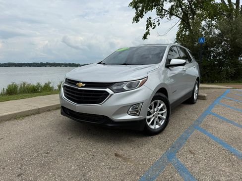 Used 2018 Chevrolet Equinox LT FWD image 1