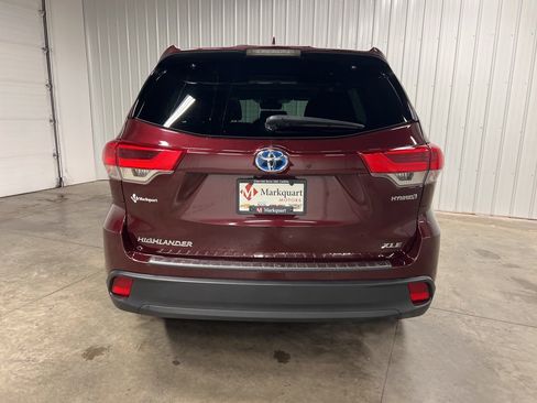 Used 2019 Toyota Highlander XLE image 5