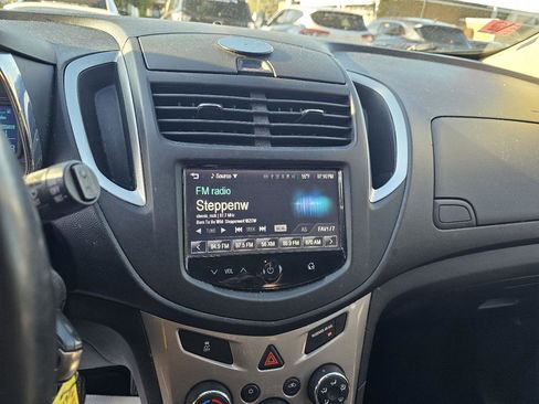 Used 2016 Chevrolet Trax LT w/ LT Convenience Package AWD/4WD image 25