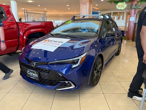 Used 2026 Toyota Corolla XSE image 2