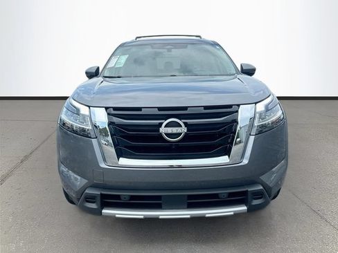 Certified 2024 Nissan Pathfinder SL w/ SL Premium Package FWD image 2