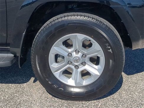 Certified 2022 Toyota 4Runner SR5 image 11