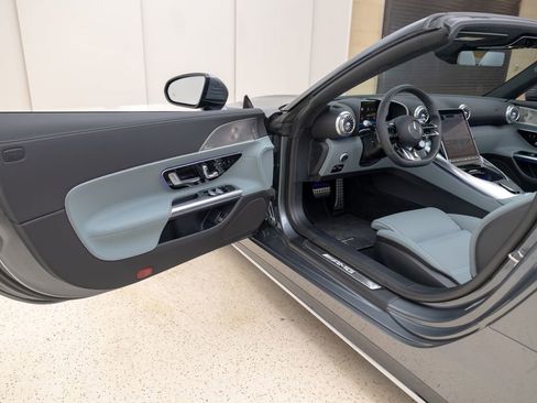 Used 2022 Mercedes-Benz SL 63 AMG 4MATIC image 39