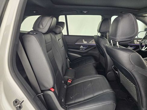 Used 2023 Mercedes-Benz GLS 580 4MATIC image 19