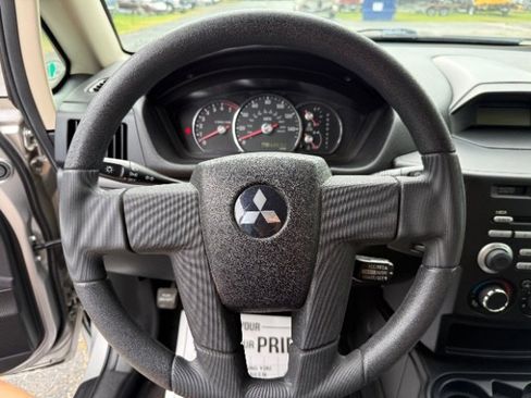 Used 2011 Mitsubishi Endeavor LS image 15