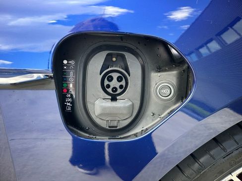 Certified 2024 Porsche Taycan 4S image 42