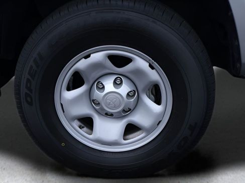 Certified 2022 Toyota Tacoma SR w/ SR Convenience Package image 9