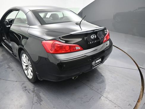 Used 2014 INFINITI Q60 Convertible w/ Premium Package image 18