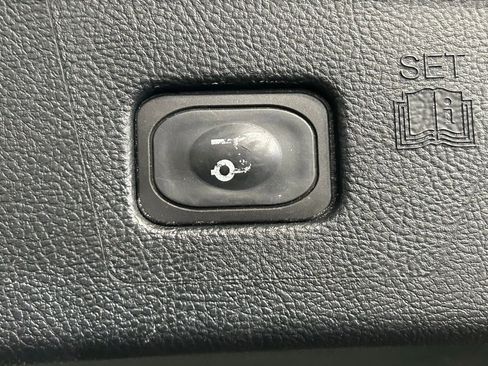 Used 2019 Ford Edge Titanium AWD/4WD image 27