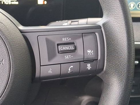 Used 2025 Nissan Kicks SV w/ Charging Package image 23