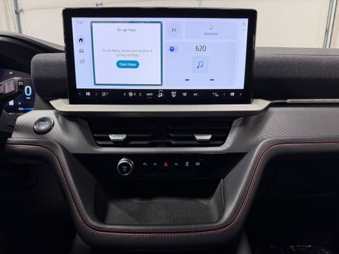 Certified 2025 Ford Explorer ST-Line image 19