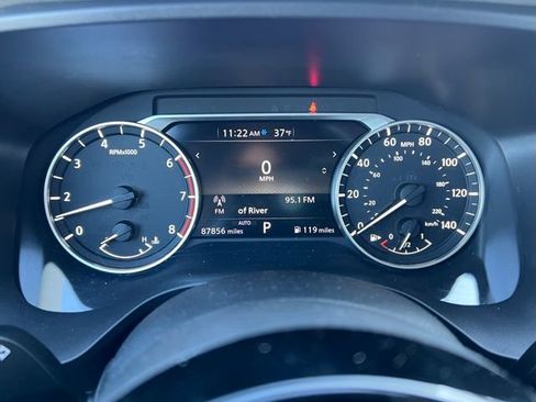 Used 2021 Nissan Rogue SV image 14