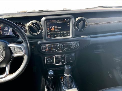 Used 2021 Jeep Gladiator Overland image 18