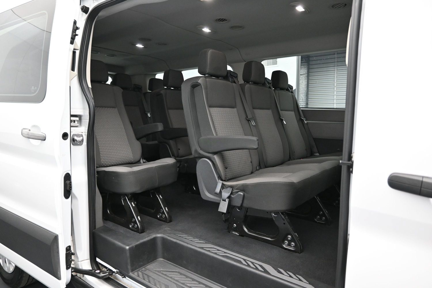 Used 2024 Ford Transit 350 XLT RWD image 12