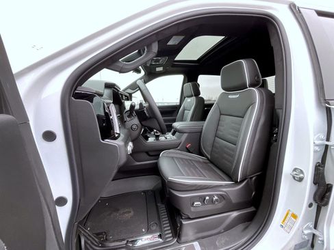 New 2026 GMC Sierra 1500 AT4X image 10