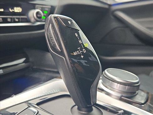 Used 2020 BMW 530i w/ Convenience Package RWD image 11